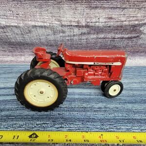 Vtg Ertl 1/16 scale International Harvester diecast n/frontend tractor red/white